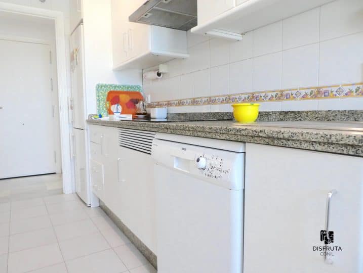 Kitchen with dishwasher - Santa Bárbara Antonio