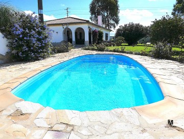 Casa Nicole con piscina privada en Roche Viejo